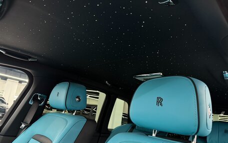 Rolls-Royce Cullinan, 2021 год, 45 000 000 рублей, 22 фотография