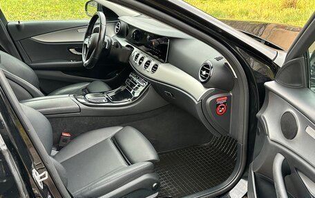 Mercedes-Benz E-Класс, 2021 год, 2 850 000 рублей, 11 фотография