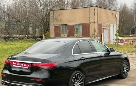 Mercedes-Benz E-Класс, 2021 год, 2 850 000 рублей, 4 фотография