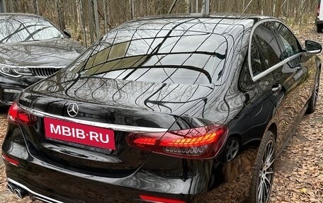 Mercedes-Benz E-Класс, 2021 год, 2 850 000 рублей, 17 фотография