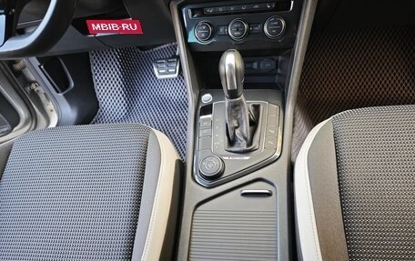 Volkswagen Tiguan II, 2020 год, 3 400 000 рублей, 27 фотография