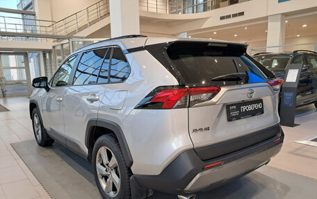 Toyota RAV4, 2021 год, 3 600 000 рублей, 11 фотография