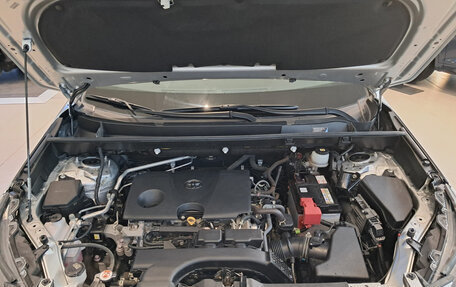 Toyota RAV4, 2021 год, 3 600 000 рублей, 13 фотография