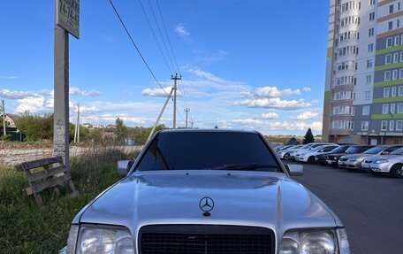 Mercedes-Benz E-Класс, 1993 год, 300 000 рублей, 5 фотография