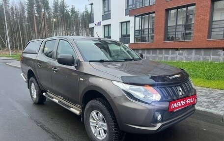 Mitsubishi L200 IV рестайлинг, 2015 год, 1 925 000 рублей, 2 фотография