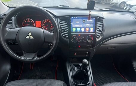 Mitsubishi L200 IV рестайлинг, 2015 год, 1 925 000 рублей, 21 фотография