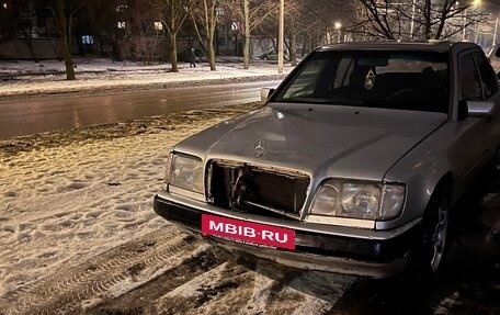 Mercedes-Benz E-Класс, 1993 год, 300 000 рублей, 7 фотография