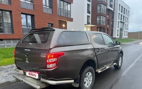 Mitsubishi L200 IV рестайлинг, 2015 год, 1 925 000 рублей, 7 фотография