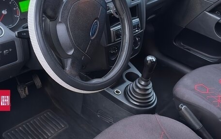 Ford Fiesta, 2006 год, 200 000 рублей, 4 фотография