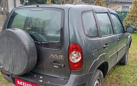 Chevrolet Niva I рестайлинг, 2018 год, 880 000 рублей, 3 фотография