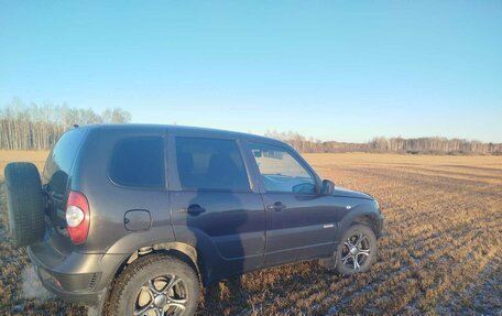 Chevrolet Niva I рестайлинг, 2016 год, 550 000 рублей, 3 фотография