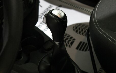 Renault Logan II, 2018 год, 785 000 рублей, 17 фотография