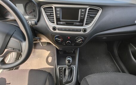 Hyundai Solaris II рестайлинг, 2019 год, 1 100 000 рублей, 22 фотография