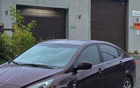 Hyundai Solaris II рестайлинг, 2012 год, 1 100 000 рублей, 3 фотография