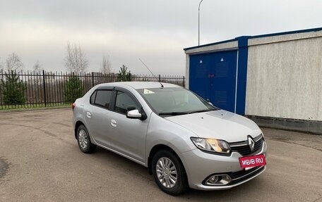 Renault Logan II, 2014 год, 800 000 рублей, 2 фотография