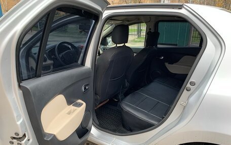 Renault Logan II, 2014 год, 800 000 рублей, 7 фотография