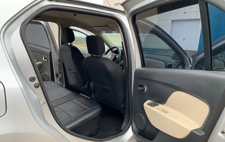 Renault Logan II, 2014 год, 800 000 рублей, 6 фотография