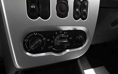 Renault Sandero I, 2013 год, 745 000 рублей, 16 фотография