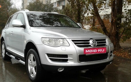 Volkswagen Touareg III, 2008 год, 1 350 000 рублей, 2 фотография