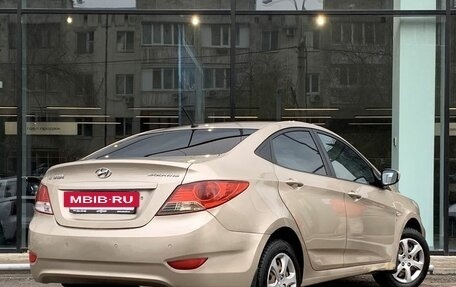 Hyundai Solaris II рестайлинг, 2012 год, 740 000 рублей, 5 фотография