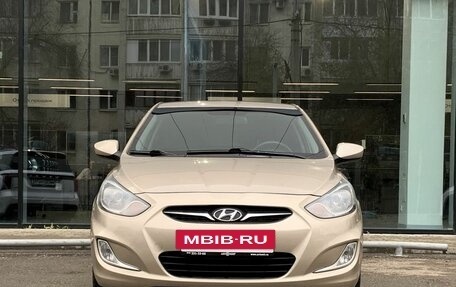 Hyundai Solaris II рестайлинг, 2012 год, 740 000 рублей, 2 фотография