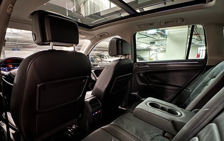 Volkswagen Tiguan II, 2018 год, 4 000 000 рублей, 10 фотография