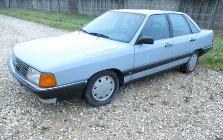 Audi 100, 1986 год, 150 000 рублей, 2 фотография