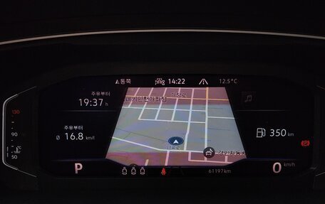 Volkswagen Tiguan II, 2021 год, 3 123 000 рублей, 8 фотография