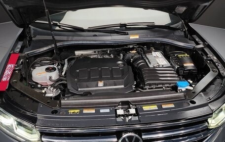 Volkswagen Tiguan II, 2021 год, 3 123 000 рублей, 6 фотография