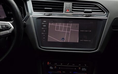 Volkswagen Tiguan II, 2021 год, 3 123 000 рублей, 15 фотография