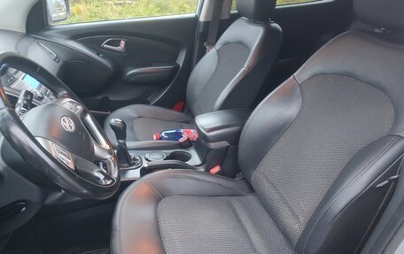 Hyundai ix35 I рестайлинг, 2010 год, 950 000 рублей, 2 фотография