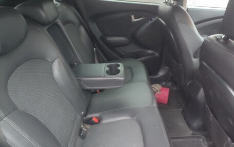 Hyundai ix35 I рестайлинг, 2010 год, 950 000 рублей, 9 фотография