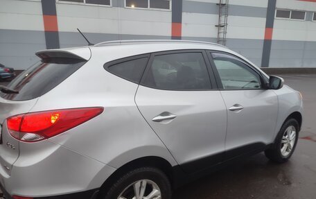 Hyundai ix35 I рестайлинг, 2010 год, 950 000 рублей, 13 фотография