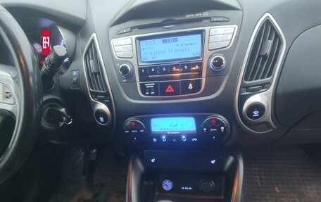 Hyundai ix35 I рестайлинг, 2010 год, 950 000 рублей, 6 фотография