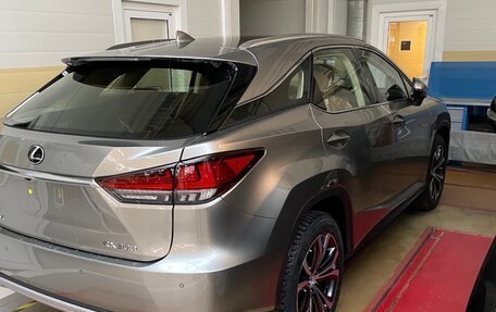 Lexus RX IV рестайлинг, 2021 год, 5 200 000 рублей, 4 фотография