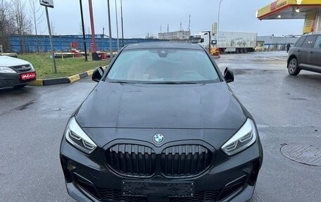 BMW 1 серия, 2021 год, 3 650 000 рублей, 1 фотография