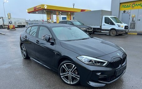 BMW 1 серия, 2021 год, 3 650 000 рублей, 3 фотография