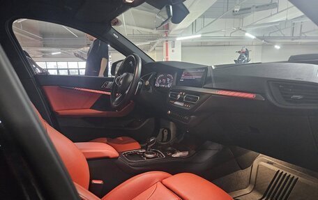 BMW 1 серия, 2021 год, 3 650 000 рублей, 25 фотография