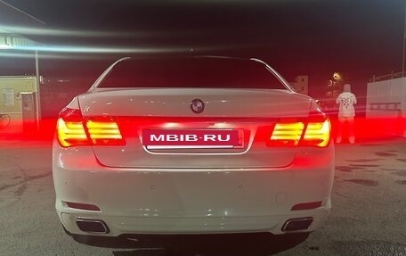 BMW 7 серия, 2011 год, 1 900 000 рублей, 3 фотография