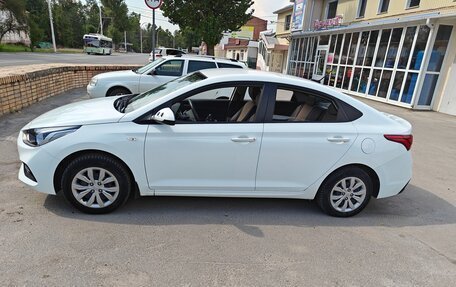 Hyundai Solaris II рестайлинг, 2019 год, 1 100 000 рублей, 8 фотография