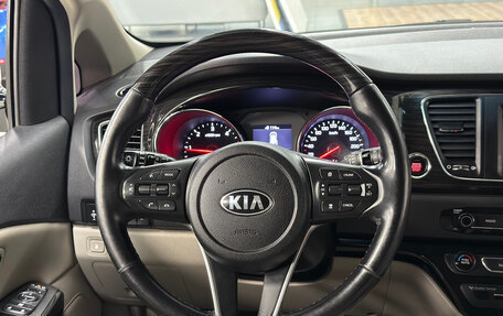 KIA Carnival III, 2020 год, 3 150 000 рублей, 21 фотография