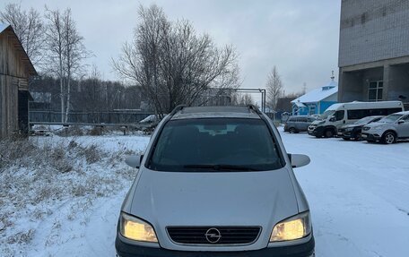 Opel Zafira A рестайлинг, 2000 год, 220 000 рублей, 2 фотография