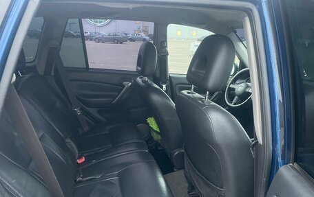 Toyota RAV4, 2004 год, 930 000 рублей, 17 фотография