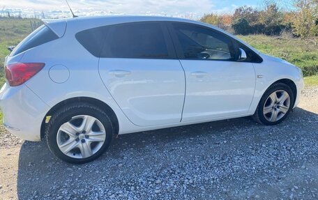 Opel Astra J, 2013 год, 850 000 рублей, 9 фотография