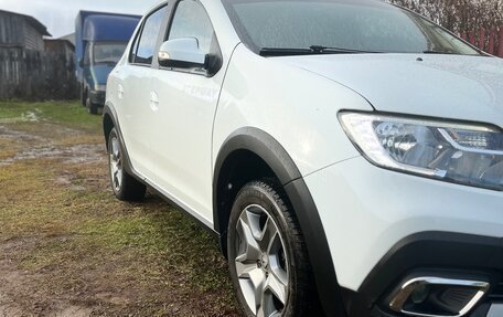 Renault Logan II, 2019 год, 1 350 000 рублей, 6 фотография