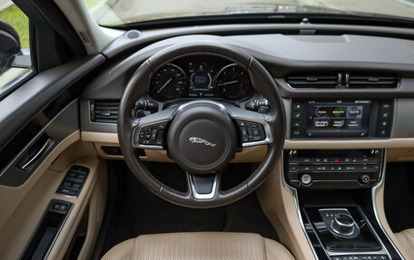 Jaguar XF II, 2018 год, 2 799 000 рублей, 11 фотография