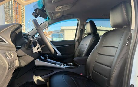 Mitsubishi Pajero Sport III рестайлинг, 2017 год, 2 365 000 рублей, 9 фотография