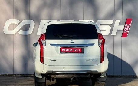 Mitsubishi Pajero Sport III рестайлинг, 2017 год, 2 365 000 рублей, 4 фотография