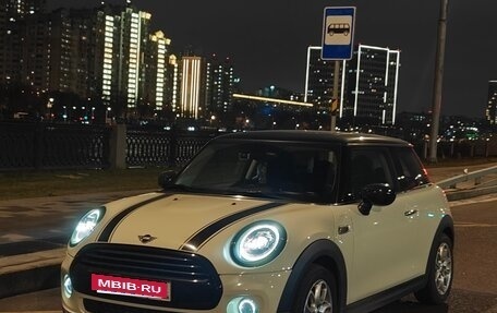 MINI Hatch, 2020 год, 2 600 000 рублей, 3 фотография