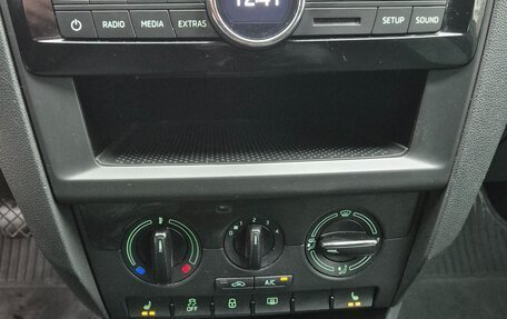 Skoda Rapid I, 2017 год, 865 000 рублей, 16 фотография